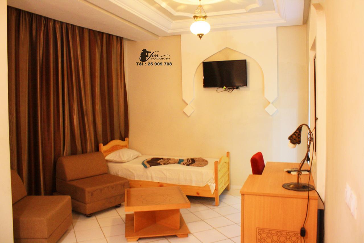 Hotel Saheb Ettabaa Tunis Exteriör bild